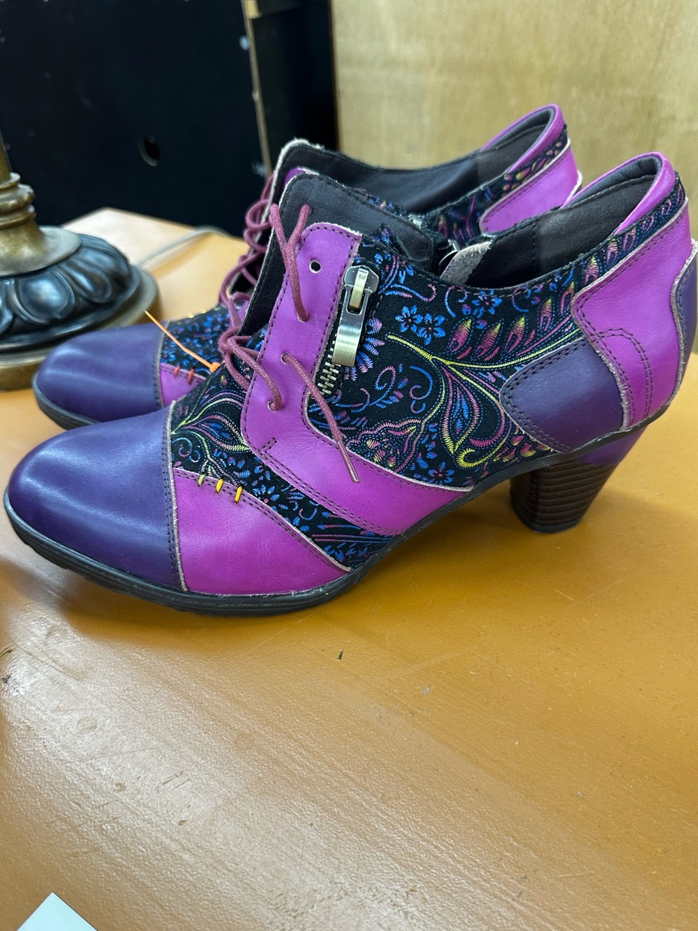 Purple Floral Accent Women's Heeled Lace-Up Shoes